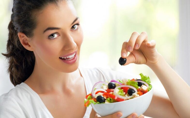 vegetable salad on the diet for cervical osteochondrosis